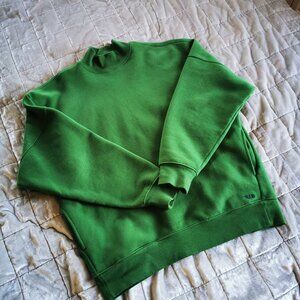 Aritzia TNA Swatshirt ~ Size SMALL ~ Cozy fleece Mega Fit